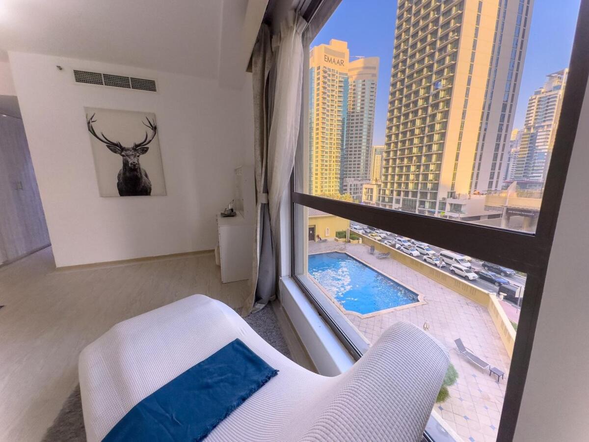 Modern Marina Escape 3br Family Retreat At Jbr Apartment Dubai