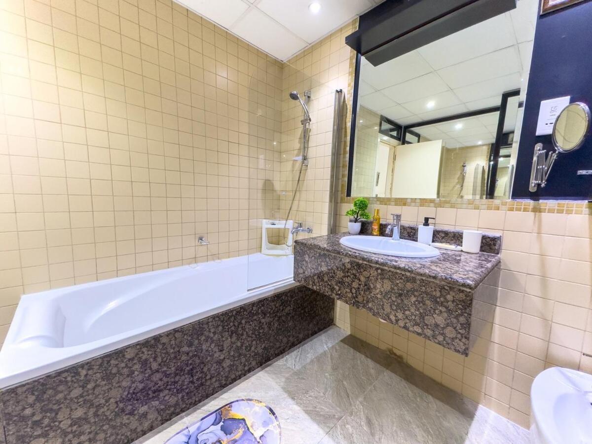 Modern Marina Escape 3br Family Retreat At Jbr * Dubai