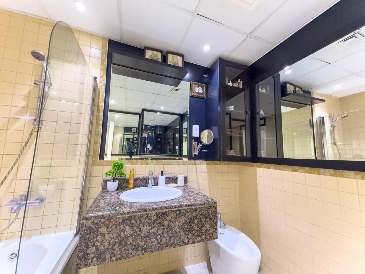 Modern Marina Escape 3br Family Retreat At Jbr Dubai